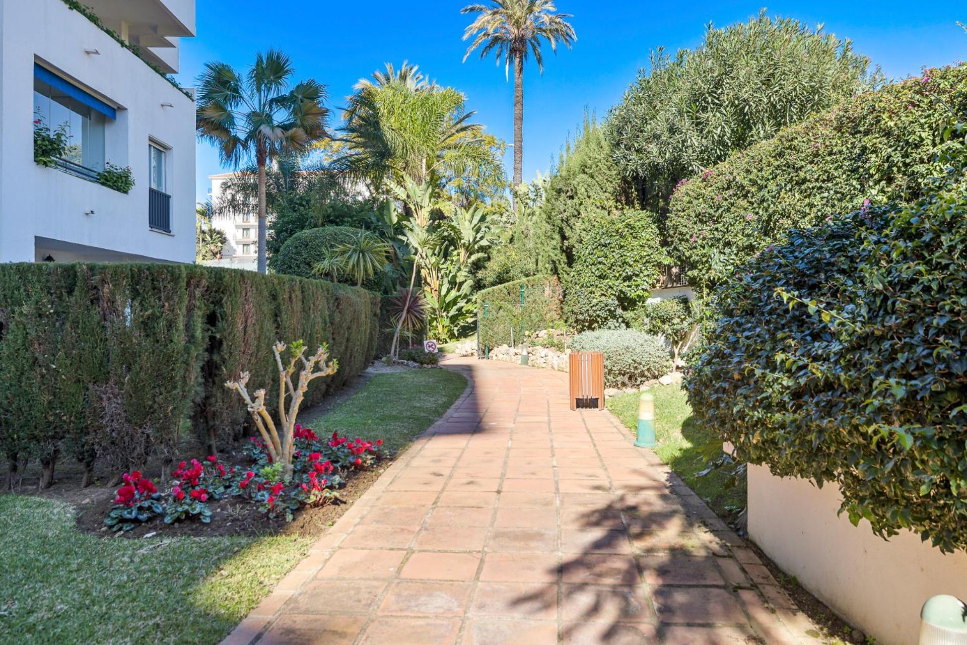 Charming And Spacious Apartment In Medina Garden - Puerto Banus Marbella Eksteriør bilde